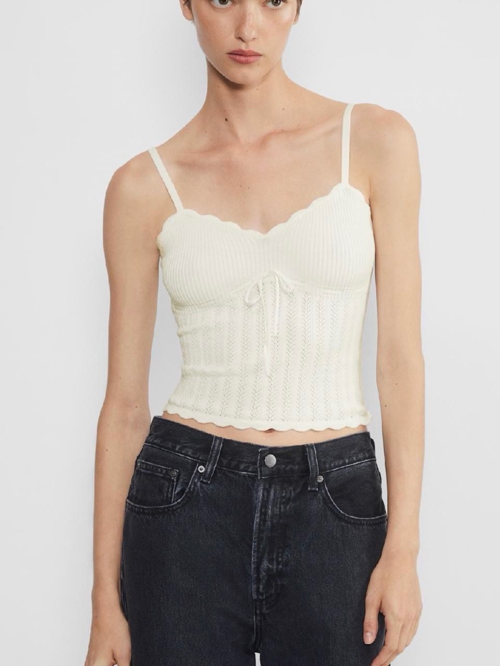 Aritzia Cream Scalloped Ribbed Cropped Cami